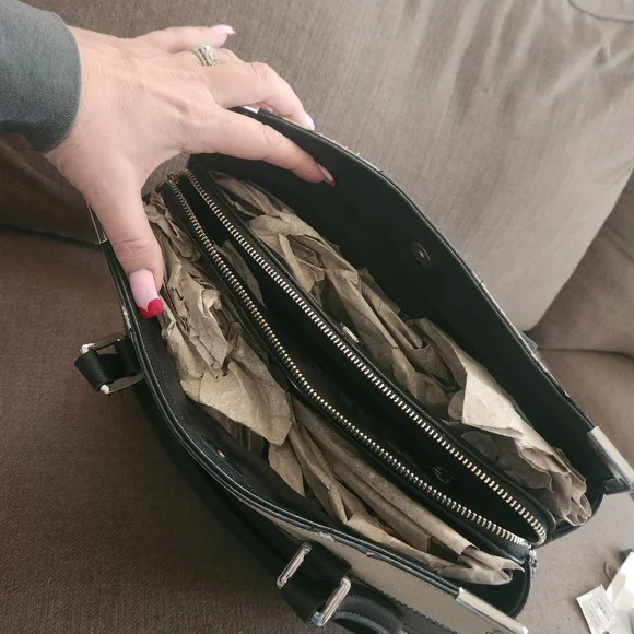 Calvin Klein Women's Black and Tan Tote Bag - Picture 4 of 9